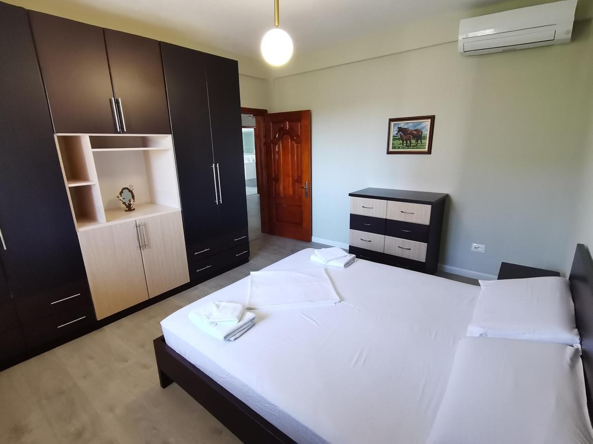 Leatis Apartment Дуррес Екстер'єр фото
